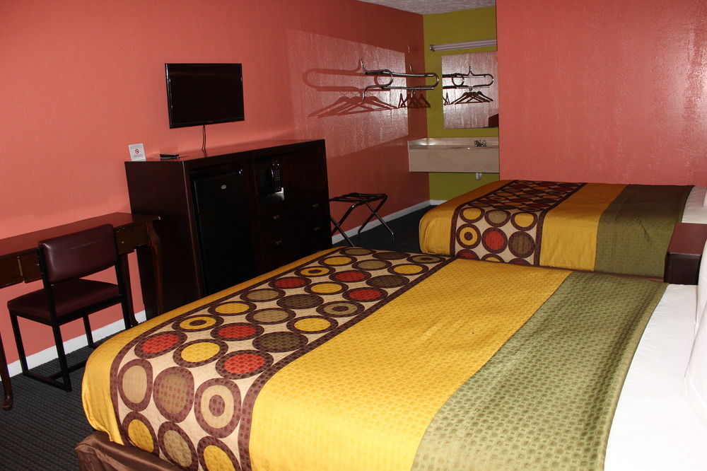 Travel Inn Eutaw Exterior photo