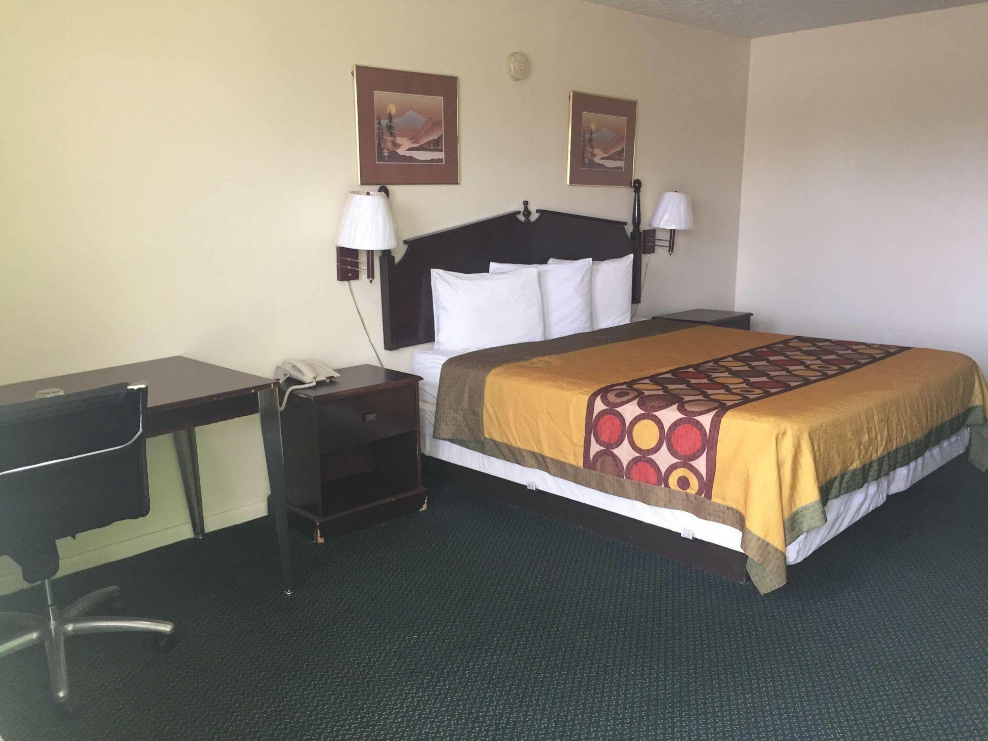 Travel Inn Eutaw Exterior photo